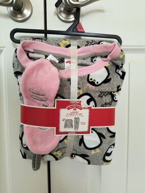 A cozy gray 3-piece pajama set, size Small